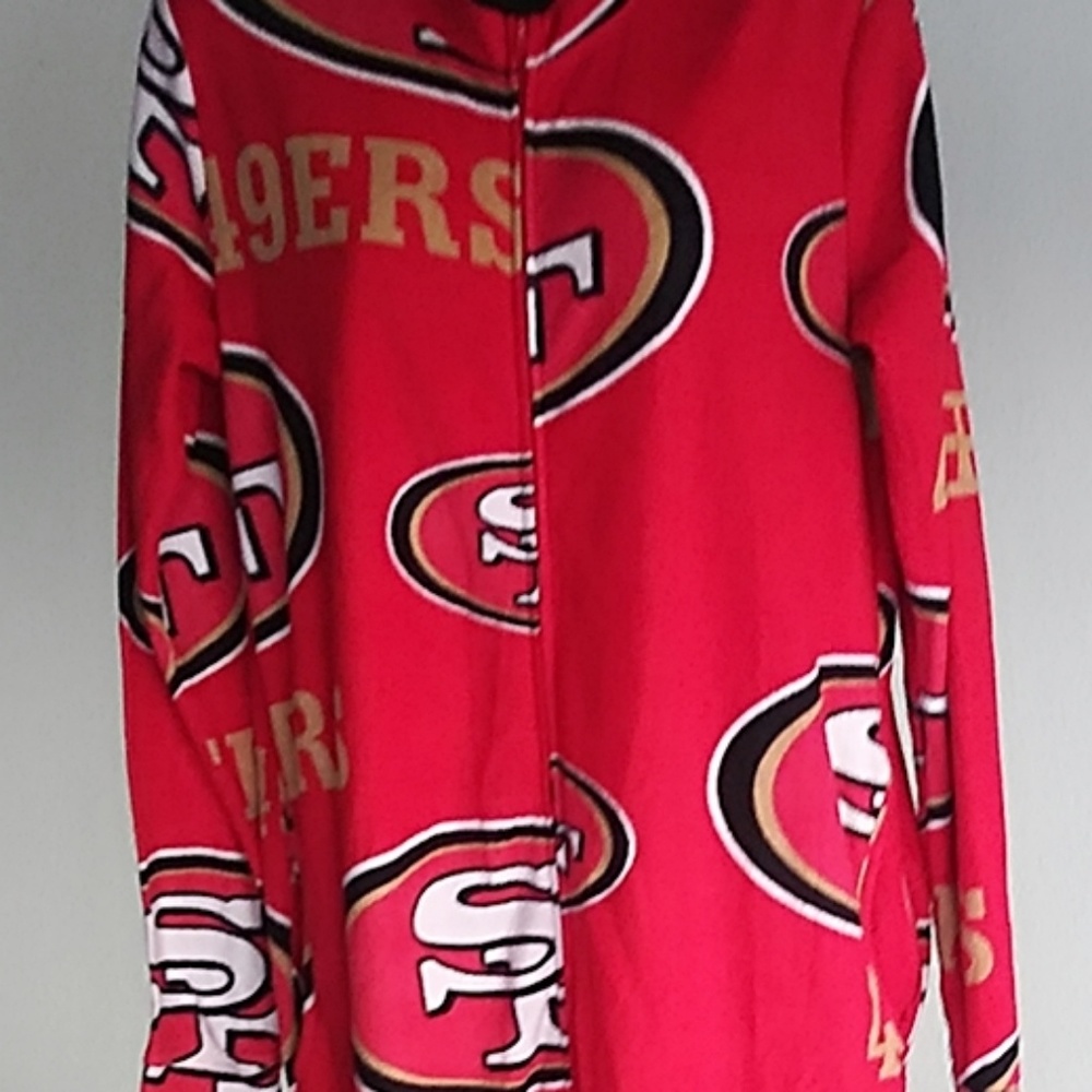 Who loves the 49ers! Sleep with them